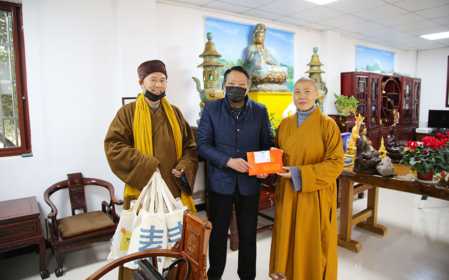 佛教-常州市金坛区佛教协会开展春节慰问活动