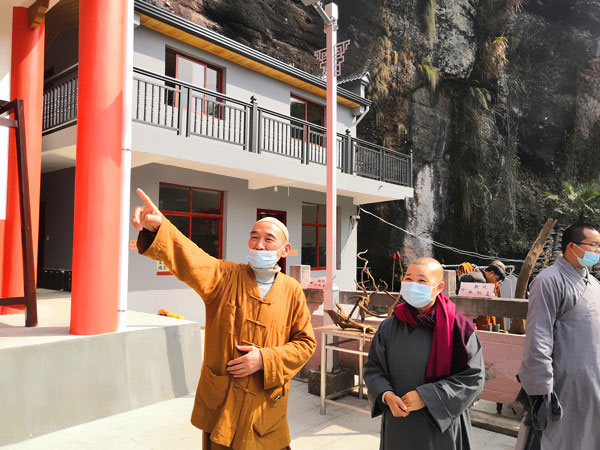佛教-福建泰宁佛教协会走访慰问偏远寺院 深入检查防疫、防火、防盗、防寒工作