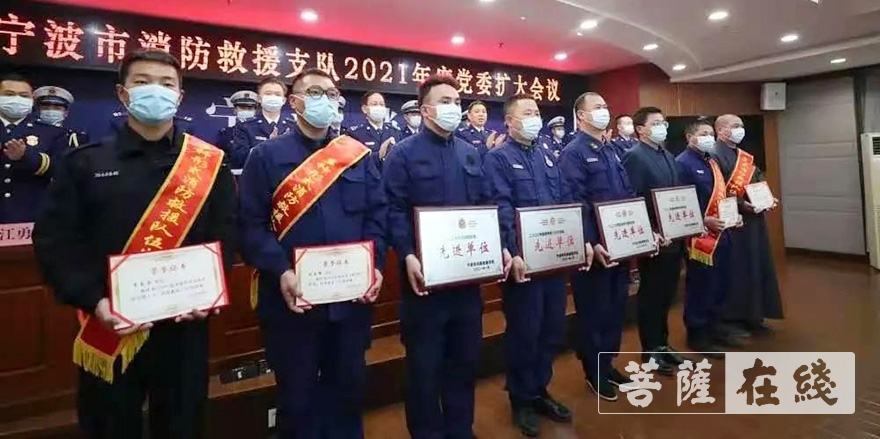 雪窦山-雪窦山资圣禅寺微型消防站举行节前消防演习