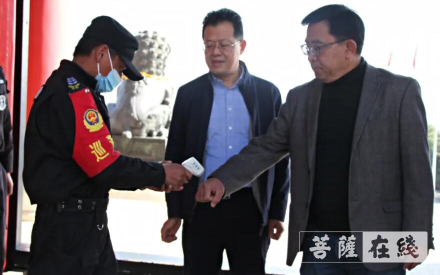 崇圣寺-柬埔寨王国驻昆总领事叶伟罗参拜大理崇圣寺