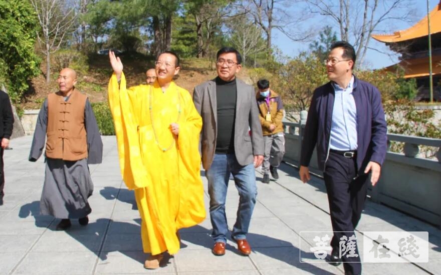 崇圣寺-柬埔寨王国驻昆总领事叶伟罗参拜大理崇圣寺