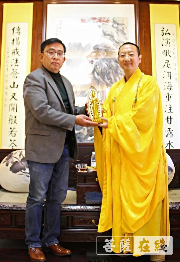 崇圣寺-柬埔寨王国驻昆总领事叶伟罗参拜大理崇圣寺