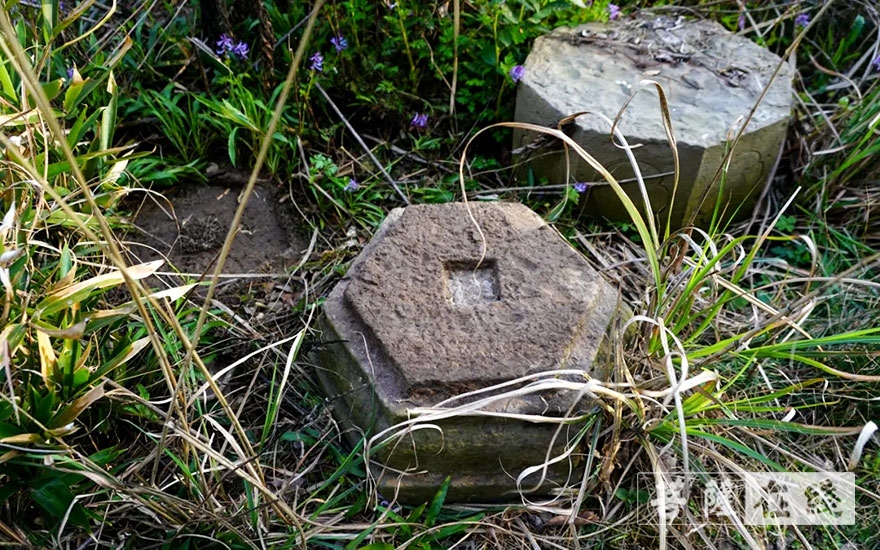 宁波-宁波天童禅寺古天童茶园新发现六节祖师塔石构件