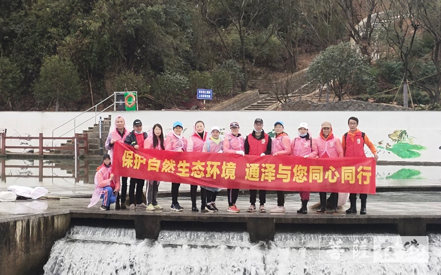 上虞-绍兴市上虞区通泽寺开展公益日活动