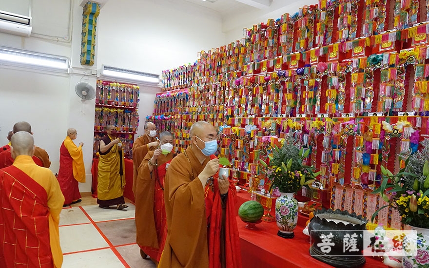 佛教-香港佛教联合会举行辛丑年清明思亲法会启坛开幕仪式