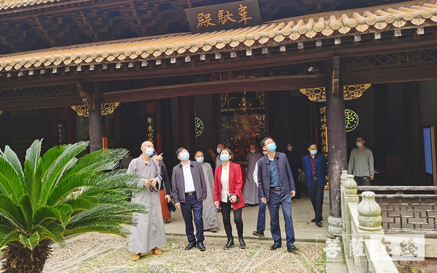 时政-江西省委统战部及民宗局一行调研净居寺