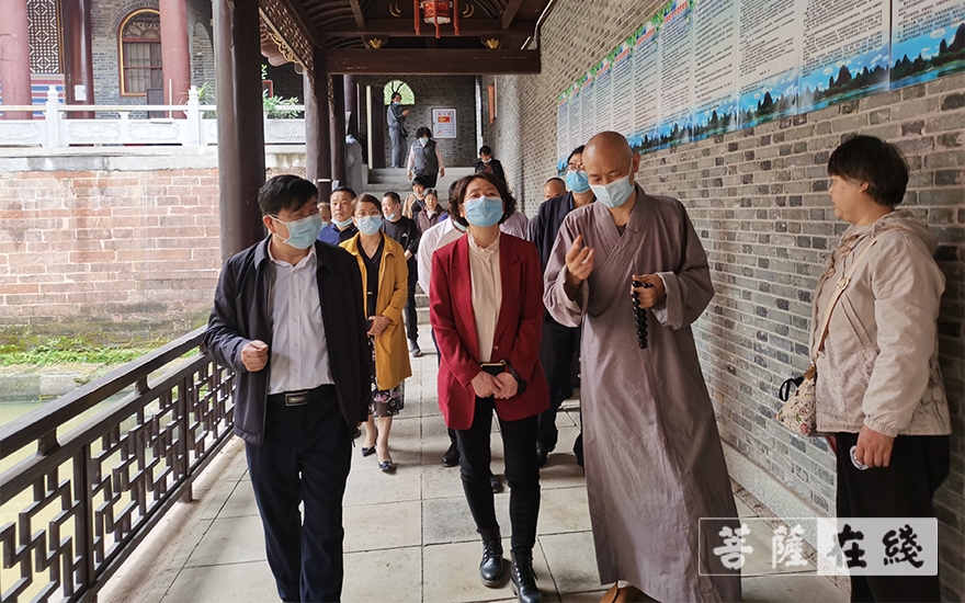 时政-江西省委统战部及民宗局一行调研净居寺