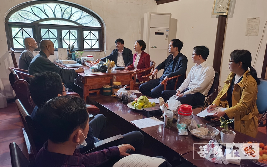 时政-江西省委统战部及民宗局一行调研净居寺