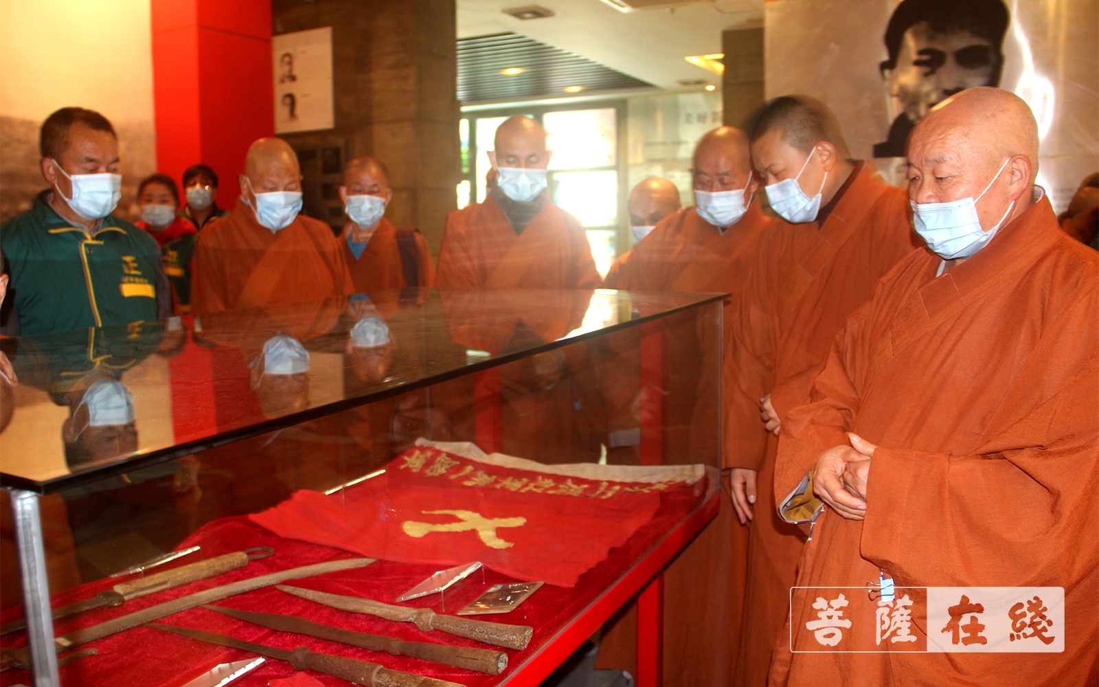 时政-遂宁广德寺开展清明祭英烈活动