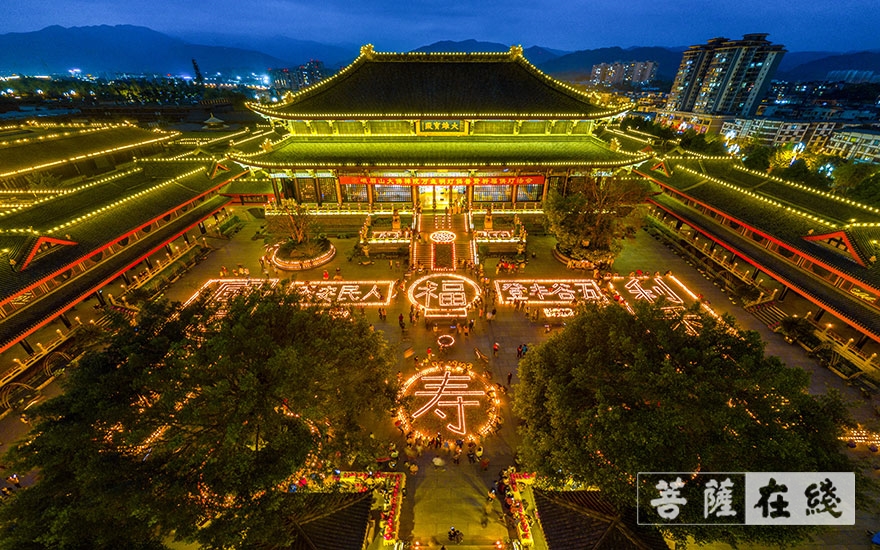 普贤菩萨-峨眉山各寺举行法会恭祝普贤菩萨圣诞