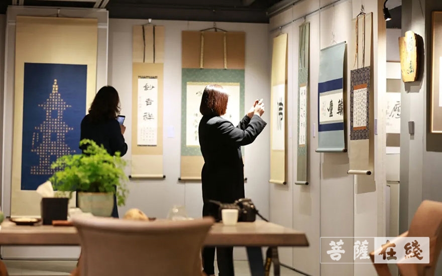 文化-浙江妙严禅寺举办“春花秋实”禅意书画展