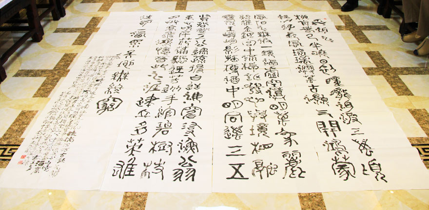 崇圣寺-著名书画家杜建民向大理崇圣寺捐赠书画作品