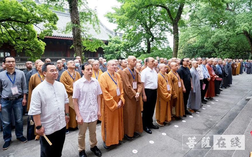 佛教-“沧桑百年·中国梦——杭州佛教书画展”在灵隐寺展出