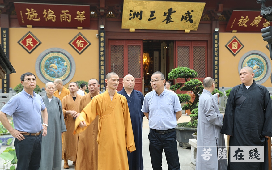 佛教-舟山市普陀区佛教协会会长真性法师参访湖州法华寺