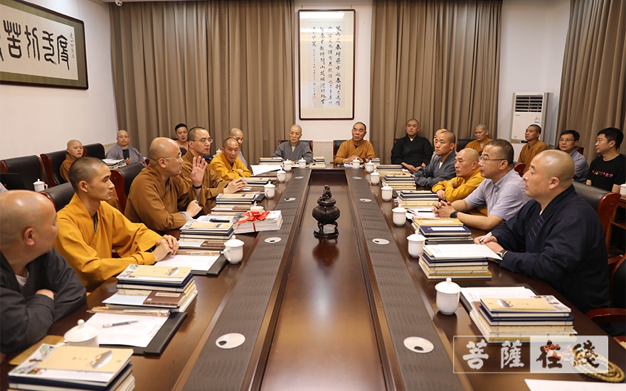 佛教-舟山市普陀区佛教协会会长真性法师参访湖州法华寺