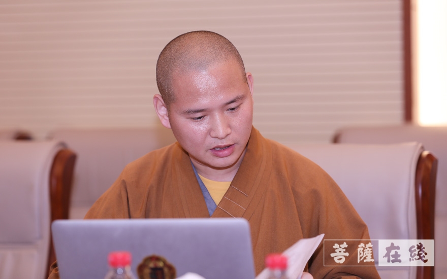 研究生-​中国佛学院普陀山学院举行2019级中观学专业研究生论文开题报告会