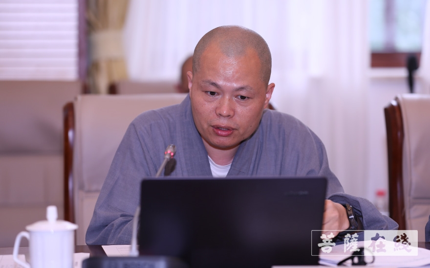 研究生-​中国佛学院普陀山学院举行2019级中观学专业研究生论文开题报告会