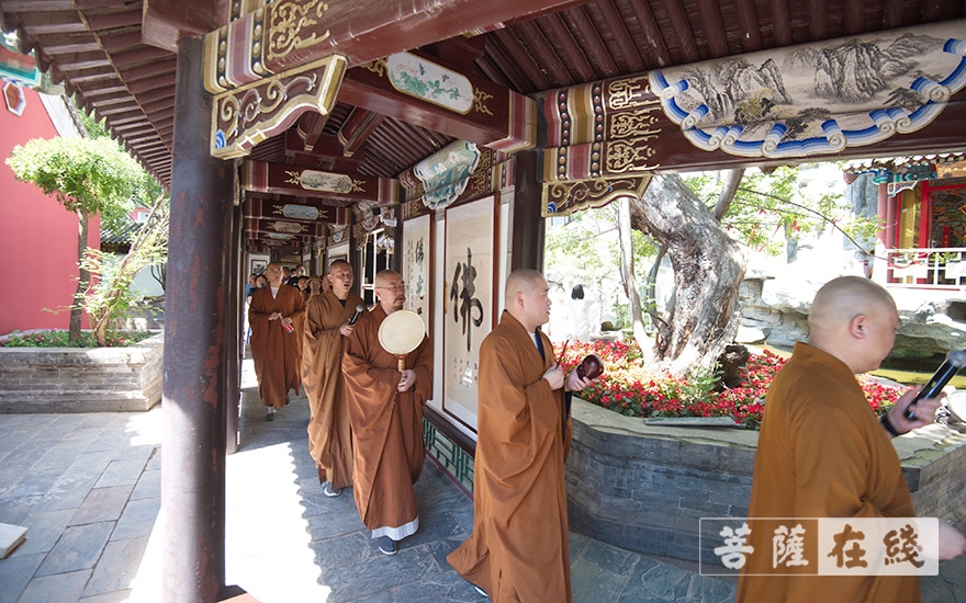 文化-北京白瀑寺书画院举行庆祝建党百年画展