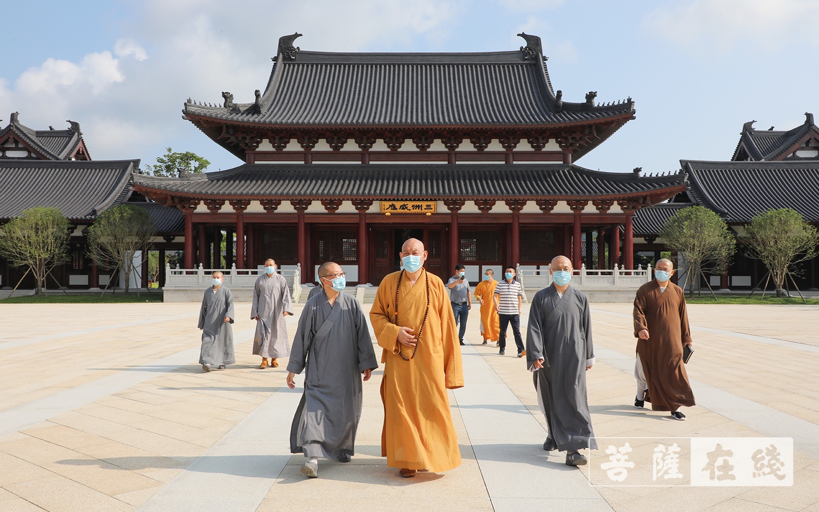 普陀山-道慈大和尚赴普陀山各寺院检查“七一”安全及疫情防控工作