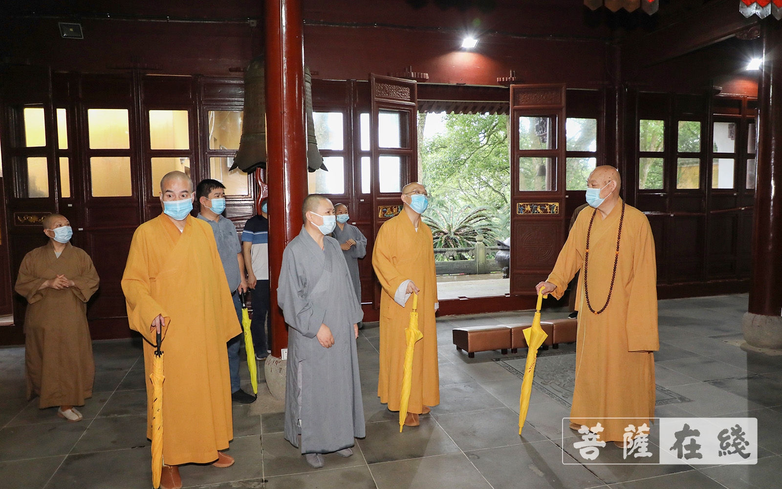 普陀山-道慈大和尚赴普陀山各寺院检查“七一”安全及疫情防控工作