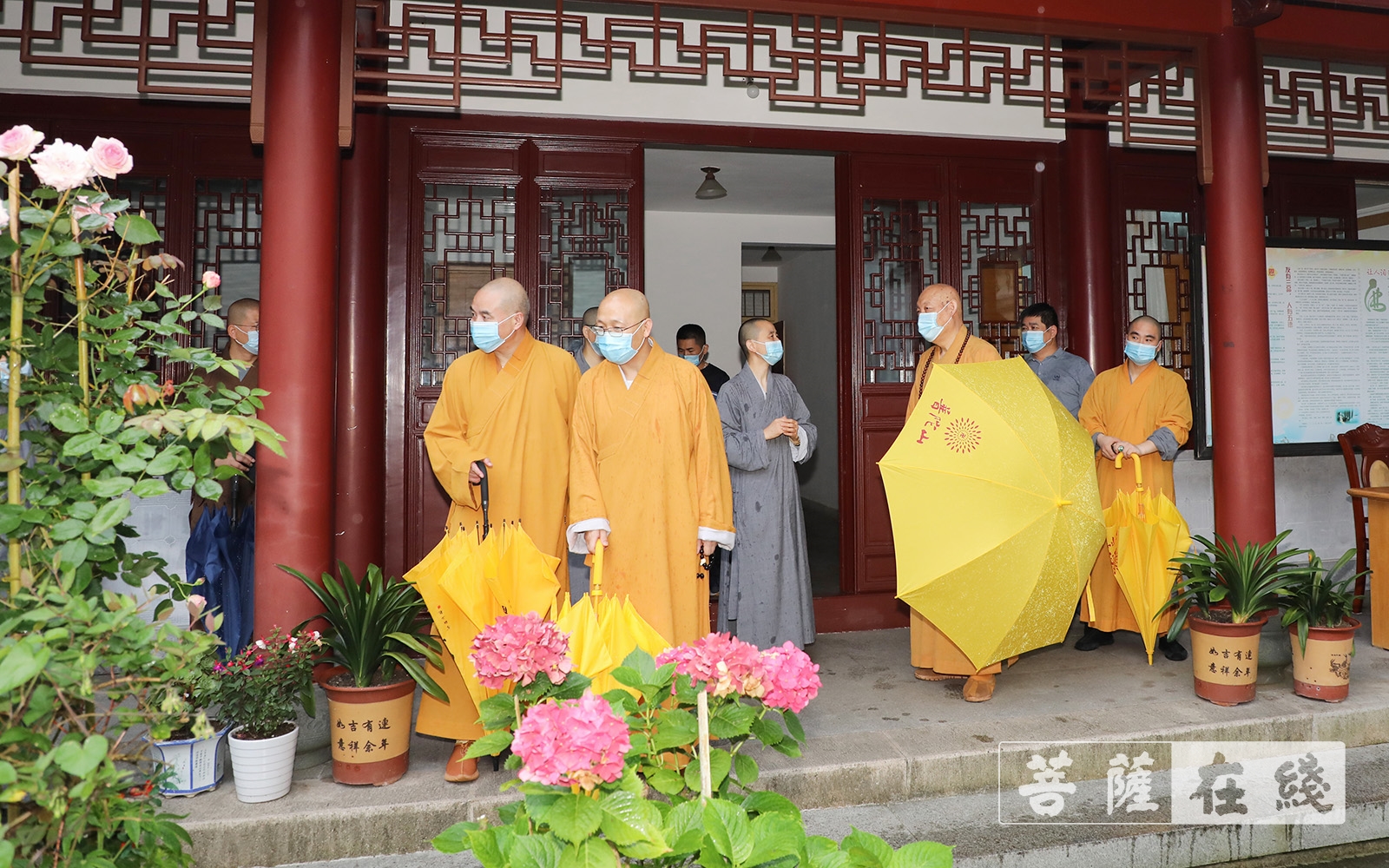 普陀山-道慈大和尚赴普陀山各寺院检查“七一”安全及疫情防控工作