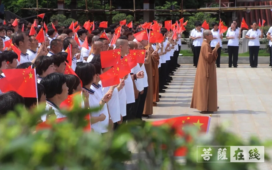 佛教-晋江南天禅寺举行庆祝中国共产党成立100周年升旗仪式