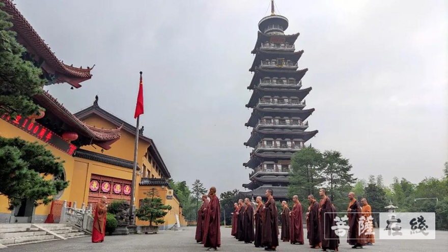 中国共产党-百年风华，倾情祝福——寿圣寺举行庆祝中国共产党成立100周年升旗仪式
