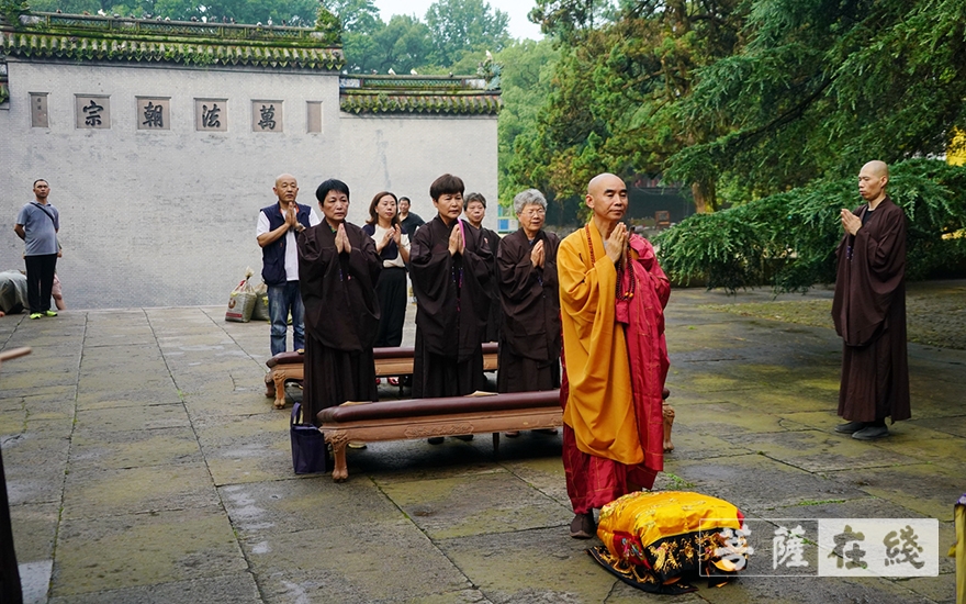 佛教-怡藏法师赴宁波天童禅寺探望修祥长老 佛教-怡藏法师赴宁波天童禅寺探望修祥长老