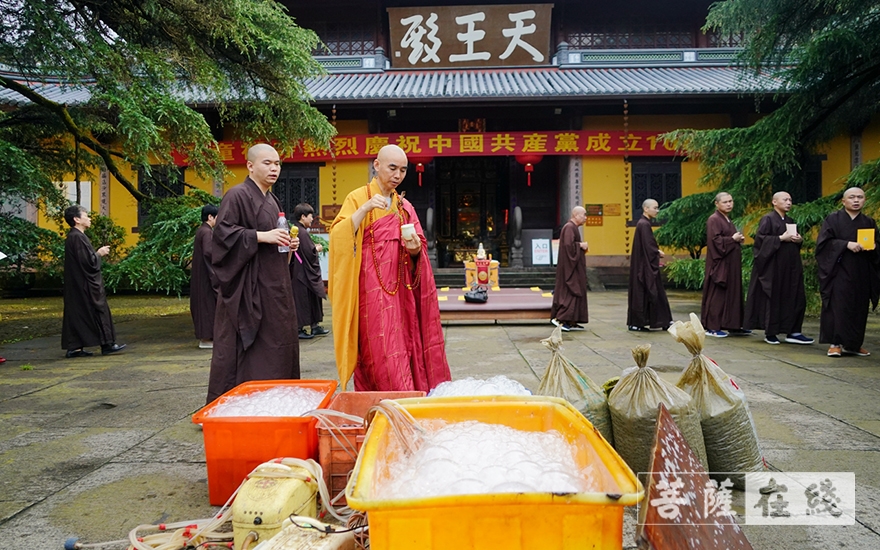 佛教-怡藏法师赴宁波天童禅寺探望修祥长老 佛教-怡藏法师赴宁波天童禅寺探望修祥长老