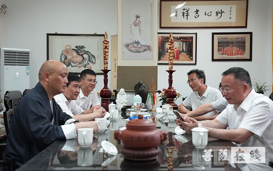 绍兴-浙江省人大常委会党组副书记、副主任一行调研绍兴安康寺