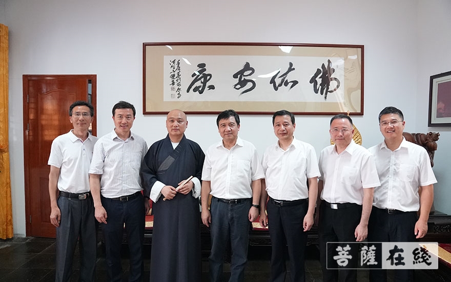 绍兴-浙江省人大常委会党组副书记、副主任一行调研绍兴安康寺