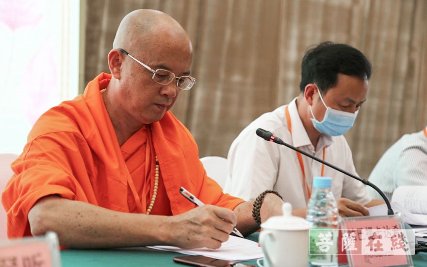 佛教-中国佛教协会第十届理事会南传上座部佛教工作委员会第一次会议在西双版纳召开
