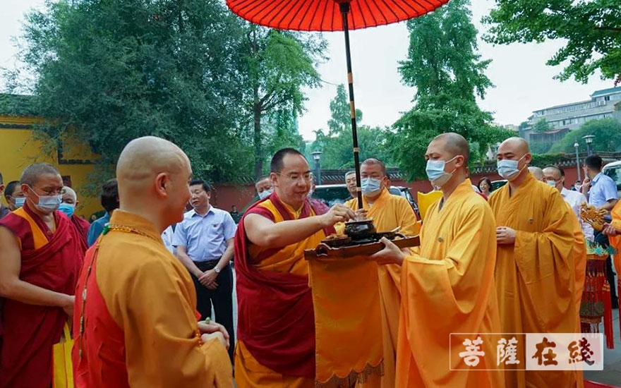 文殊院-十一世班禅大师参访成都文殊院