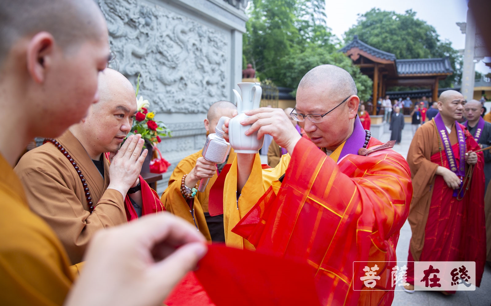 仙山显圣 名蓝得主 证道狮吼 光大正道