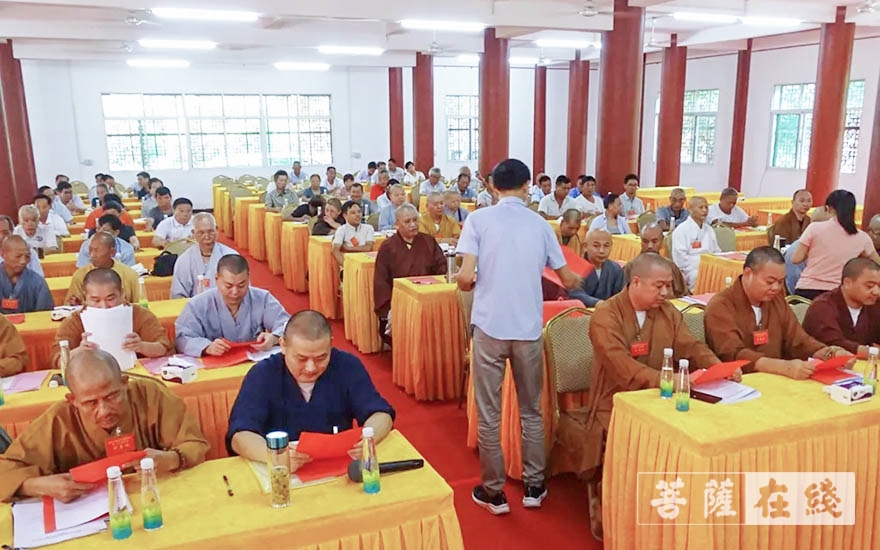 佛教-赣州市赣县区佛教协会在契真寺召开第一次代表大会