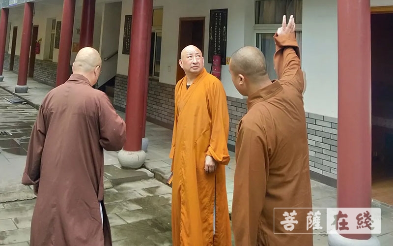 佛教-宁波鄞州区佛协全力部署防御台风“烟花”工作