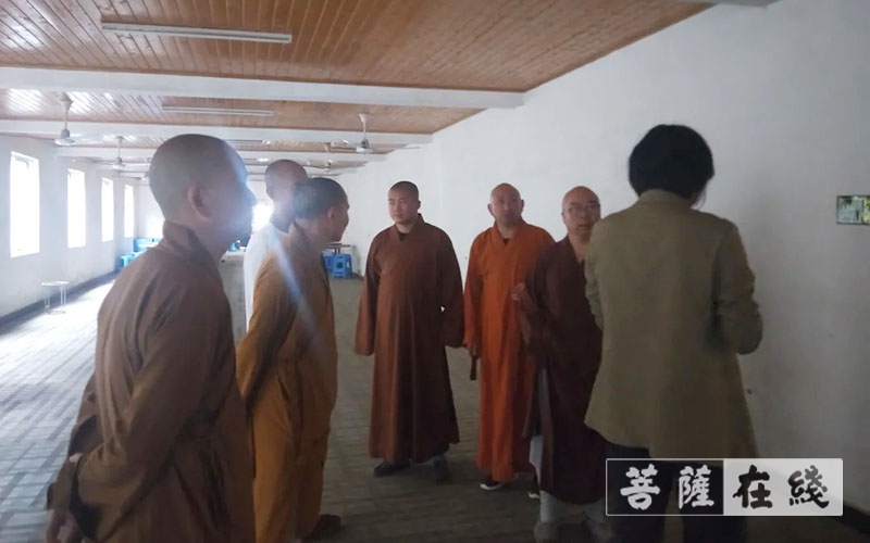 佛教-宁波鄞州区佛协全力部署防御台风“烟花”工作