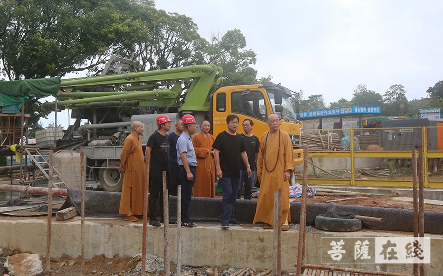 普陀山-普陀山佛教协会召开全山寺院（单位）六月十九香会期安全防疫暨抗台防汛工作会