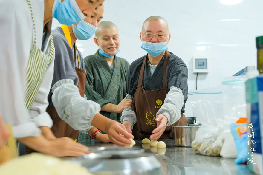 佛教-甜甜蜜蜜、可可爱爱，曹洞佛学院法师们的烘焙技能点拉满！