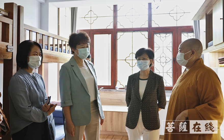 时政-江苏省委统战部副部长马连美调研江苏尼众佛学院