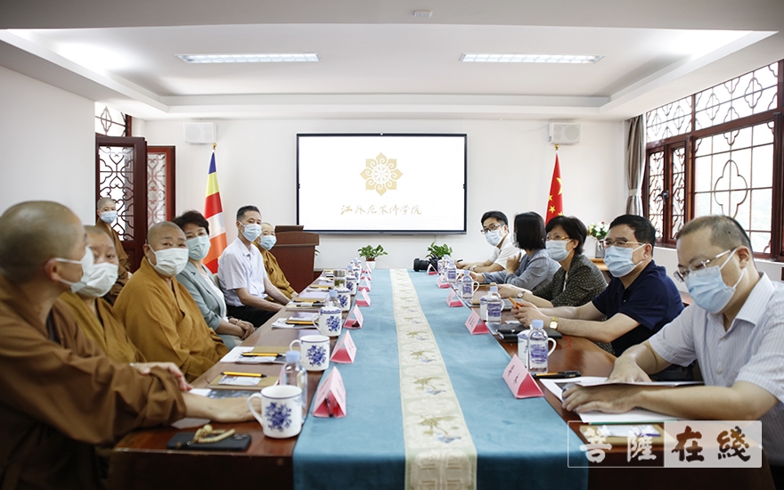 时政-江苏省委统战部副部长马连美调研江苏尼众佛学院
