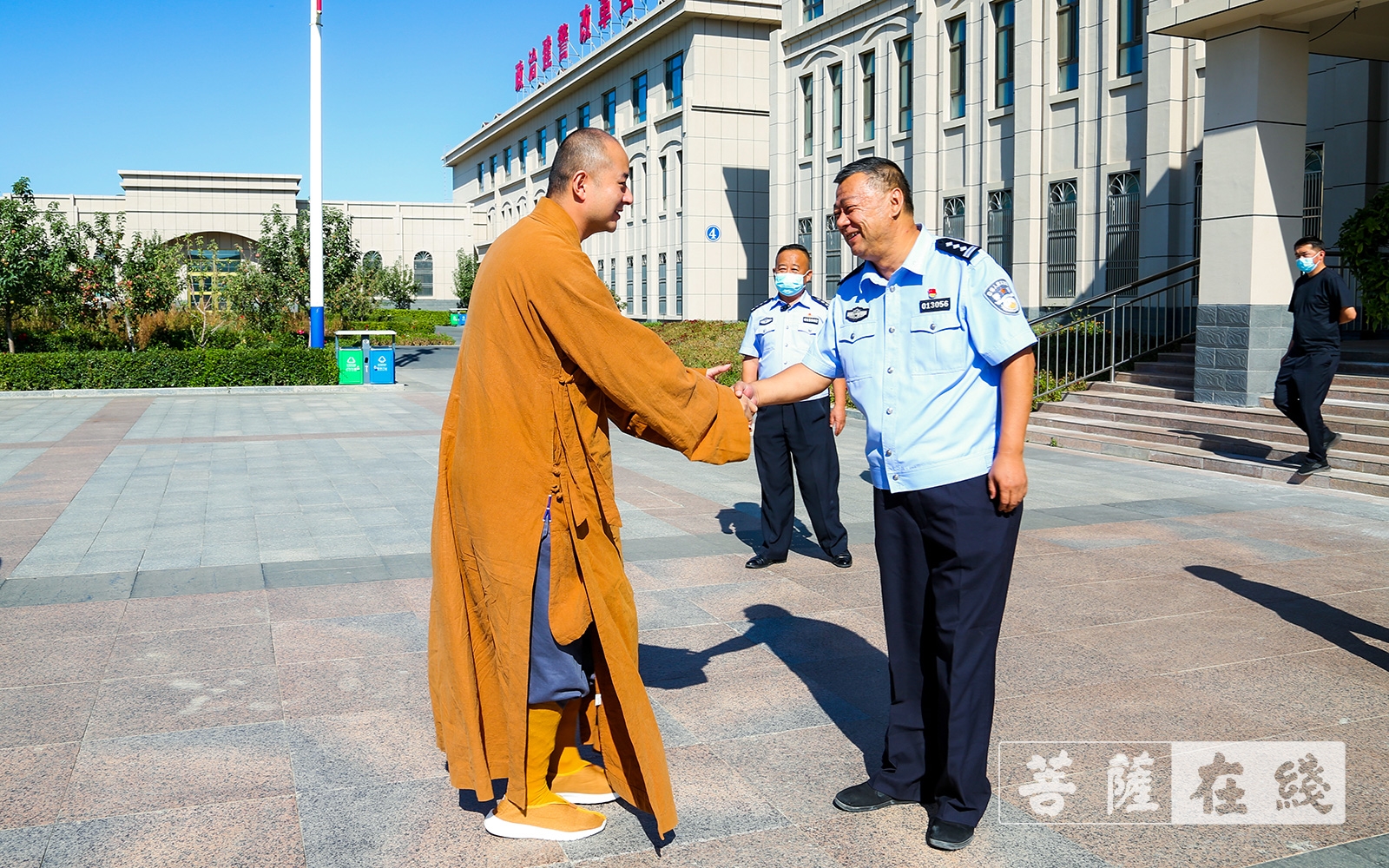 乌鲁木齐法明寺开展中秋送温暖活动