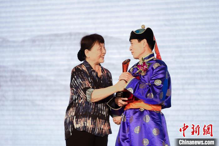 文化-2021第七届慈孝文化节启幕 以“慈孝”为窗讲中华故事