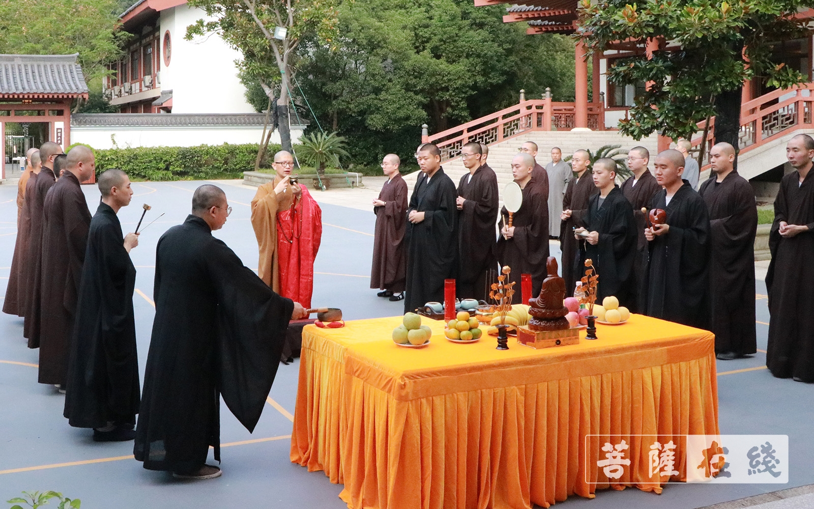 普陀山-中国佛学院普陀山学院开展迎国庆、贺华诞系列活动