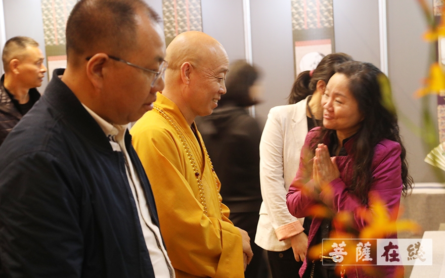 书画-“菩提心灯 圆梦助学”年度会议暨“江月松风”书画扇面展及花道艺术展开幕