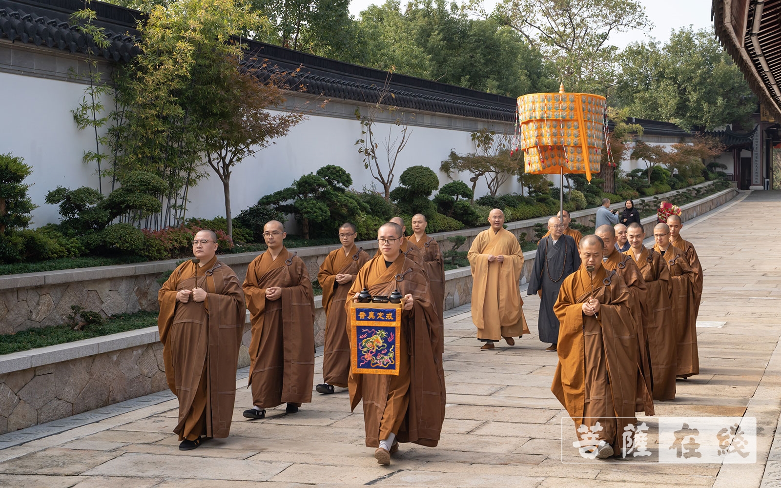 中国佛教协会副会长圣辉长老一行参访湖州法华寺 大菩文化