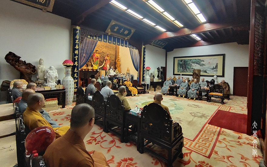 普陀山-普陀山普济禅寺召开全体执事会议