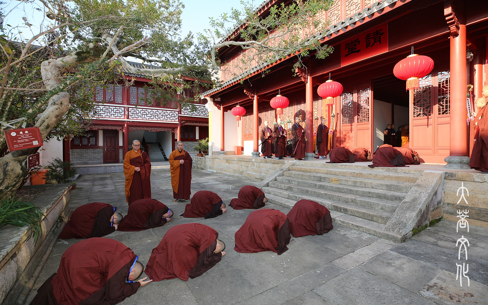 普陀山普濟禪寺辛丑年傳授三壇大戒舉行正授菩薩戒