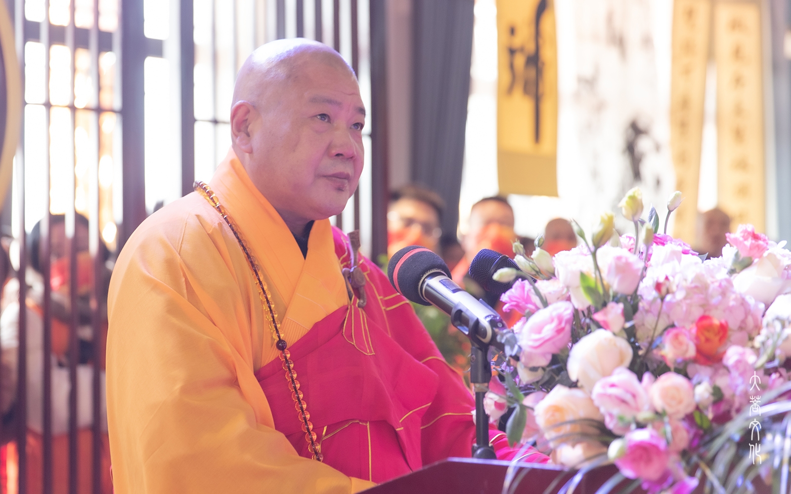 秋爽法师主持庆典仪式(图片来源:大菩文化 摄影:妙清)