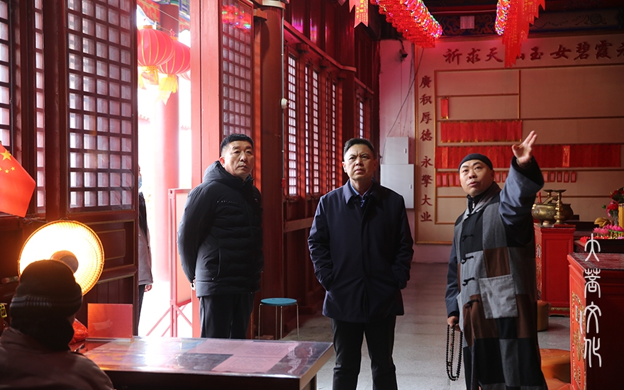 疫情-徐州泉山区委统战部长一行检查泰山寺疫情安全工作